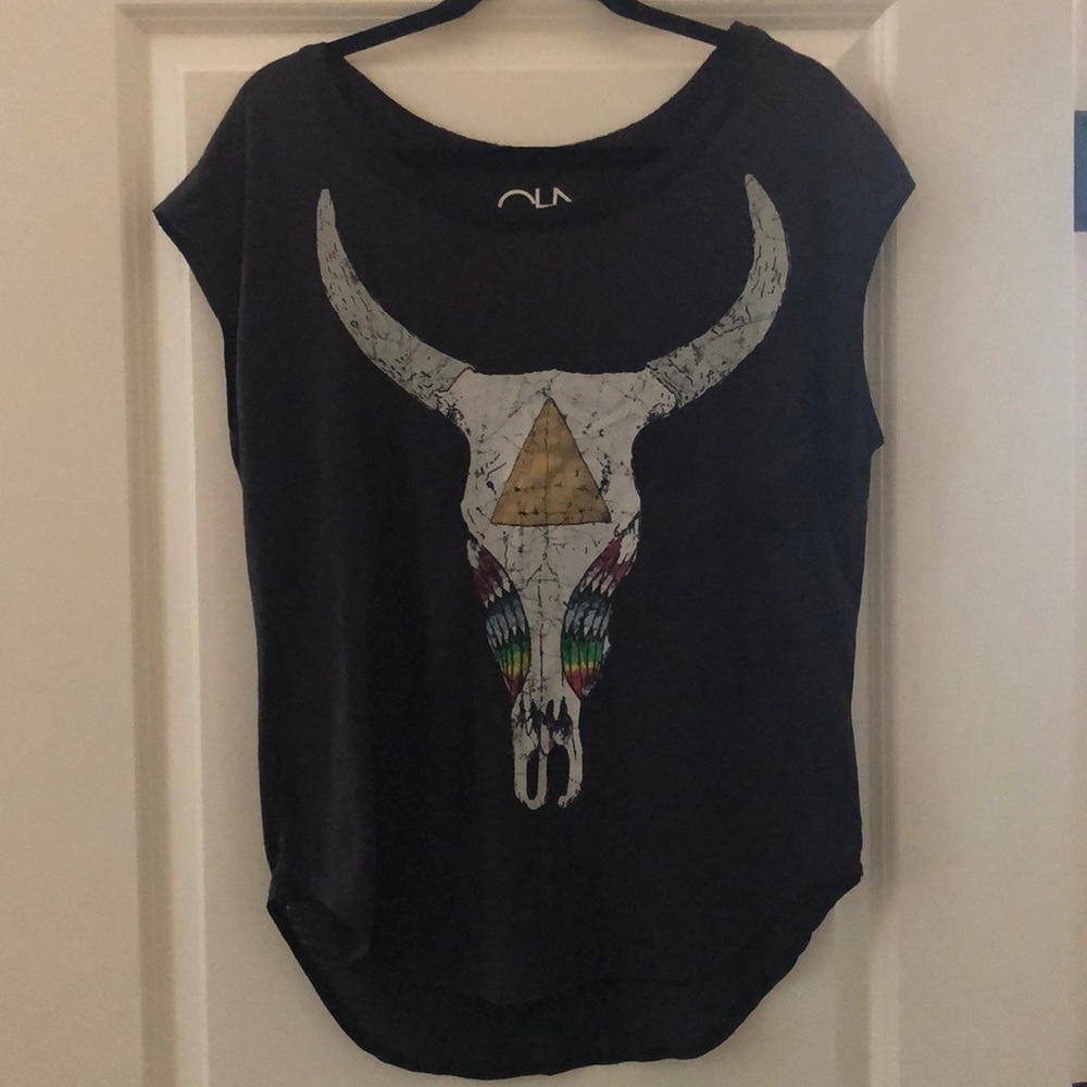 Dark grey top with cow skull design